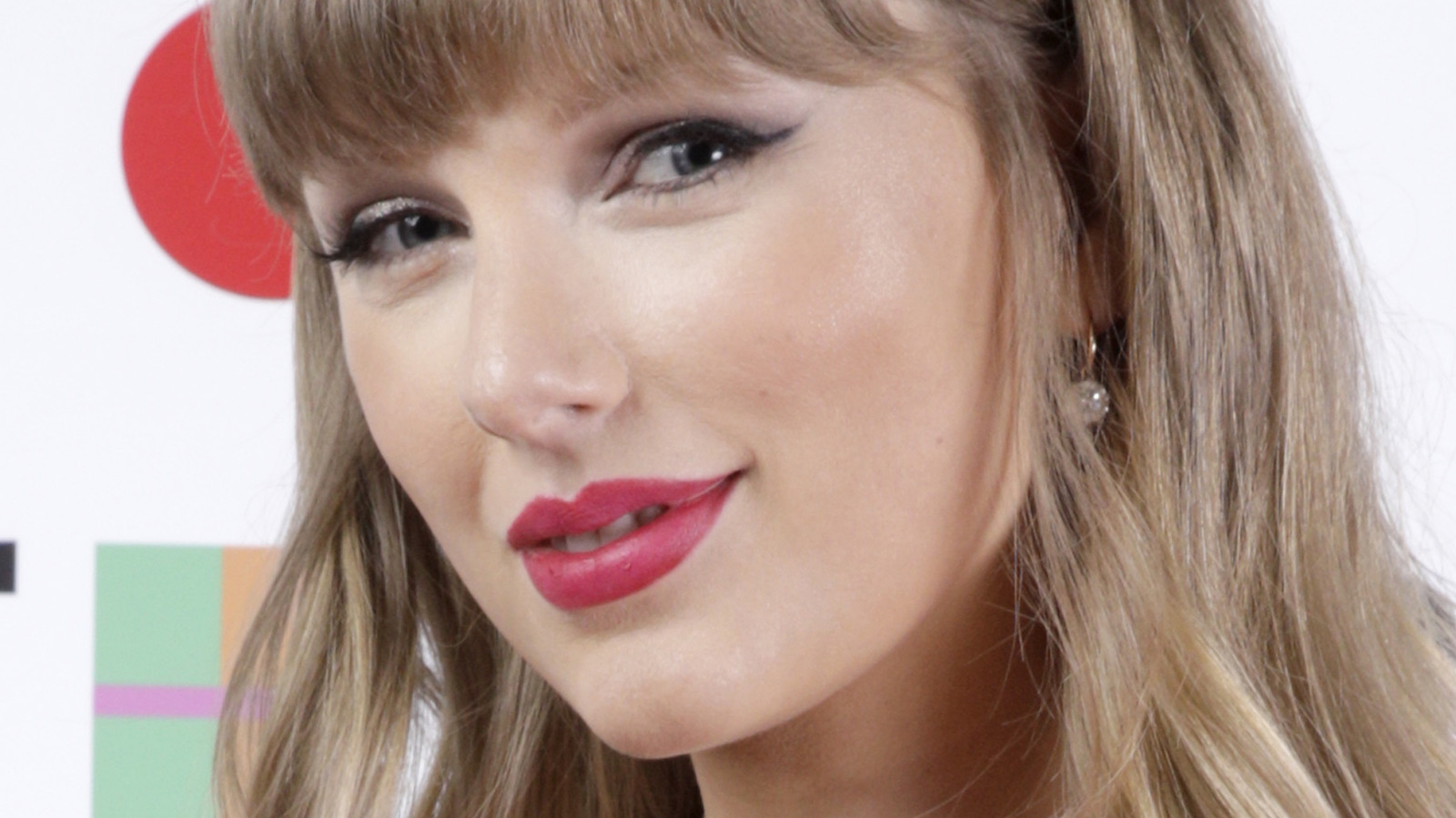 Photos: Five Reasons to Think Taylor Swift Is John Mayer's “Paper