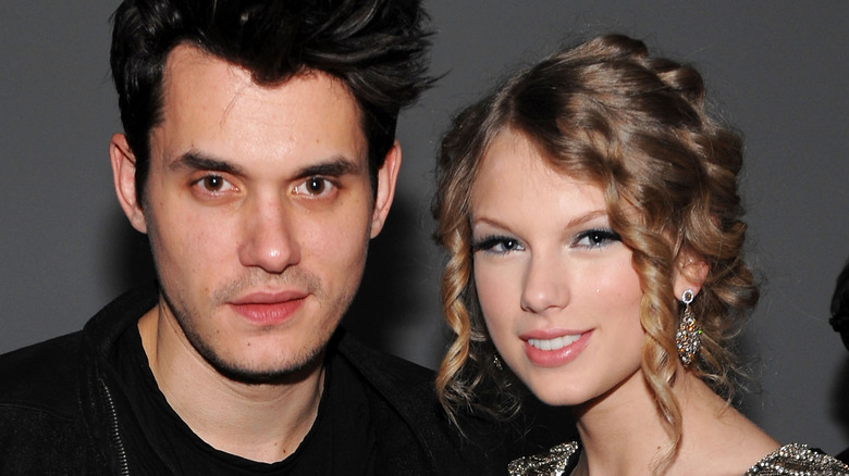 Taylor Swift and John Mayer posing in 2009