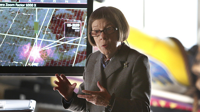 Linda Hunt as Hetty on Scorpion