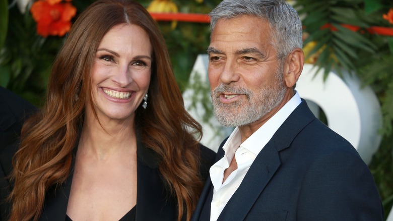 Julia Roberts George Clooney red carpet