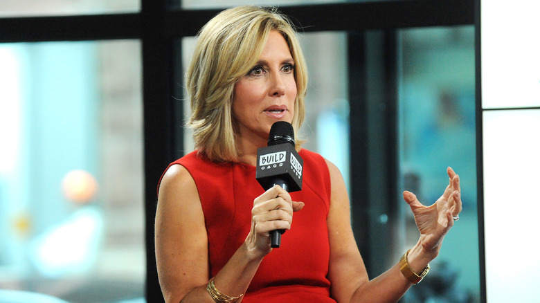 Alisyn Camerota speaking into a mic