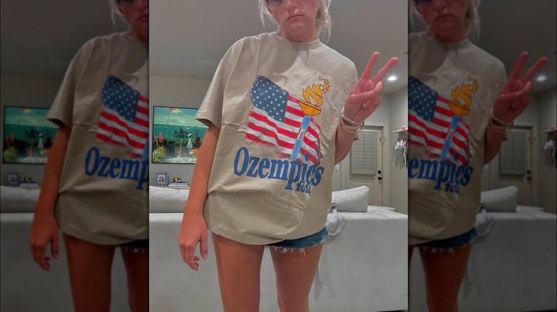 Jamie Lynn Spears posing with an "Ozempics 2024" shirt