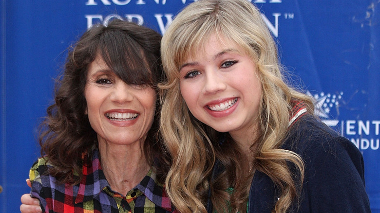 Jennette McCurdy and mother Debbie