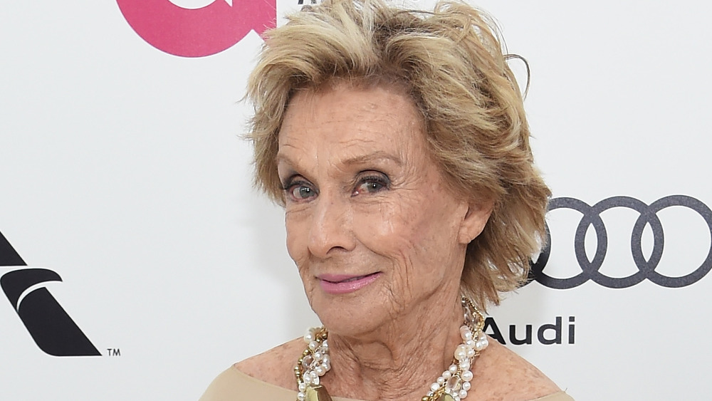 Cloris Leachman posing 