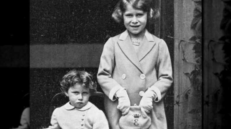 Princess Margaret and Queen Elizabeth in 1933