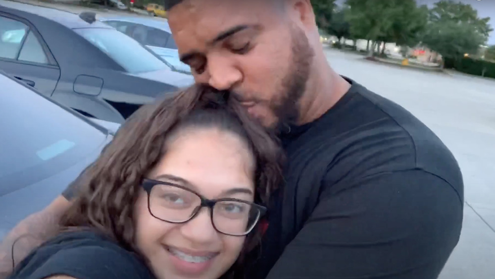 Dazharia Shaffer poses with her dad