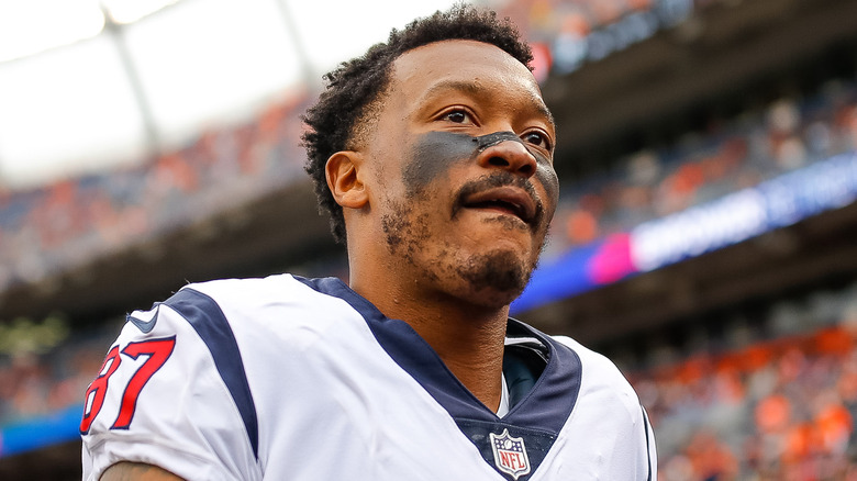 Demaryius Thomas playing in a 2019 game