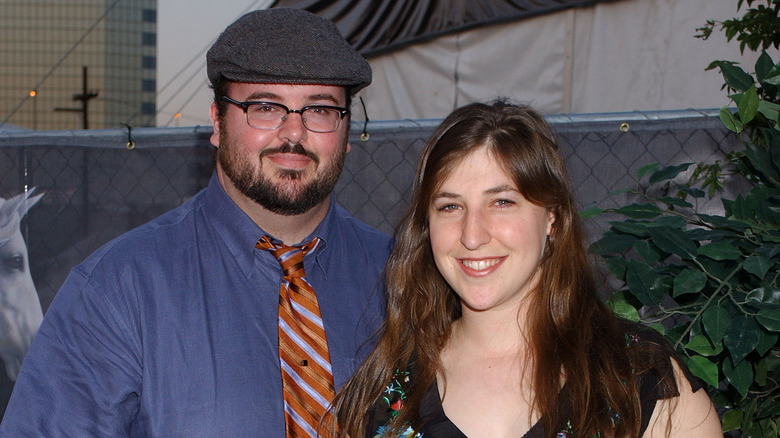 Michael Stone and Mayim Bialik posing