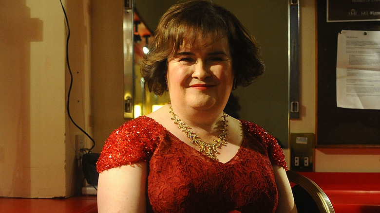 Susan Boyle posing for cameras