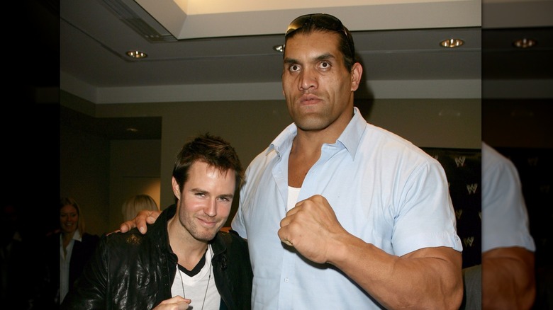 The Great Khali poses with Jonathon Pease