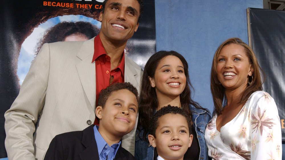  Rick Fox, Kyle Fox, Jillian Hervey, Devin Hervey, and Vanessa Williams at the premiere of Holes