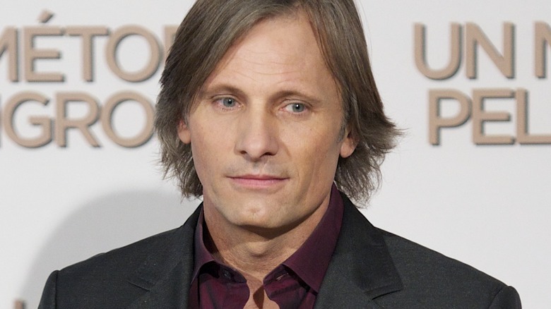 Viggo Mortensen posing 