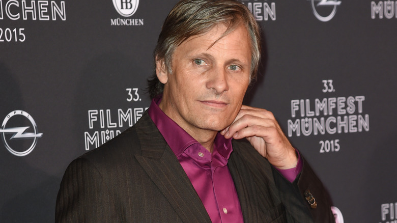 Viggo Mortensen posing 