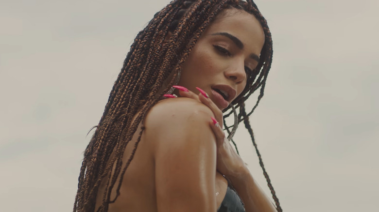 Anitta in 'Vai Malandra' video