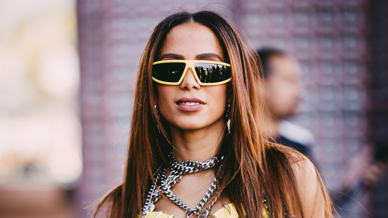 Anitta in heavy necklace