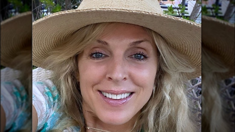 Marla Maples hat smiling selfie