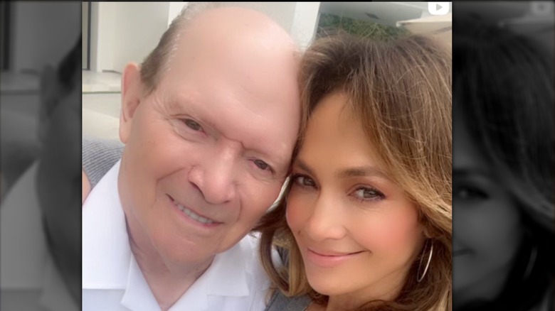 Jennifer Lopez selfie with dad