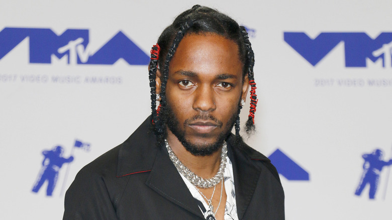 Kendrick Lamar posing