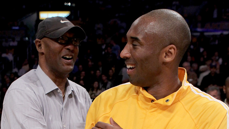 Kobe Bryant and Joe Bryant smiling