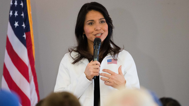 Tulsi Gabbard addressing a crowd.