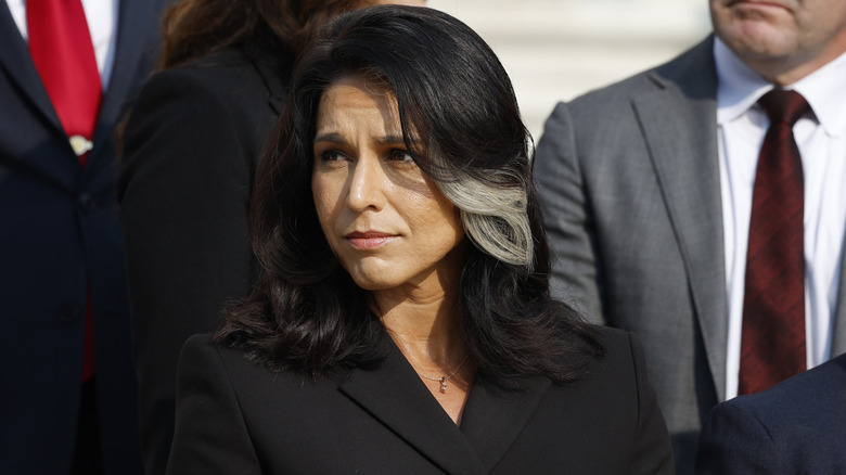 Tulsi Gabbard pictured at the Tomb of the Unknown Soldier.