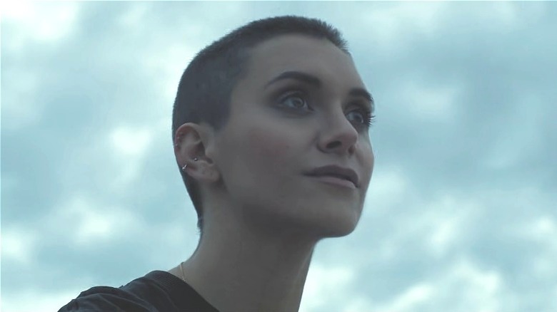 Alyson Stoner, head shaved