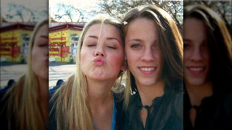 Amber Heard and her sister making faces