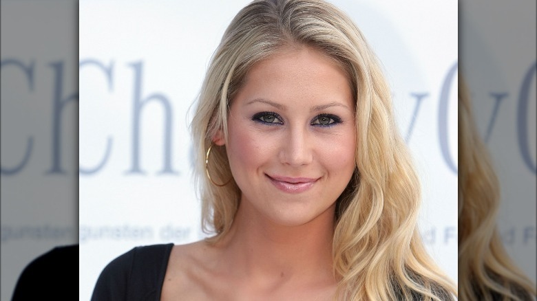 Anna Kournikova smiling