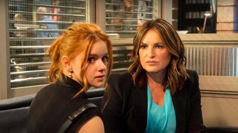 Ariel Winter with Mariska Hargitay on Law & Order: SVU