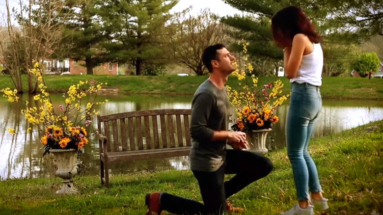 Ben Higgins proposes to Jessica Clarke