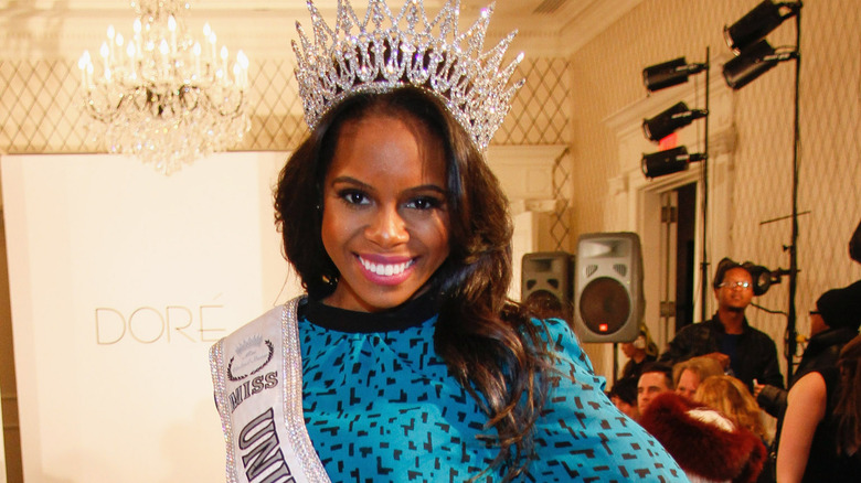 Candiace Dillard, 2014 photo as Miss United States, wearing crown and sash