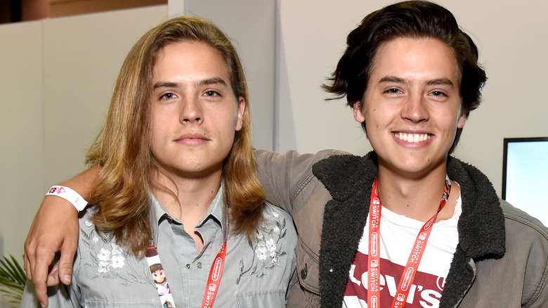 Dylan and Cole Sprouse smiling