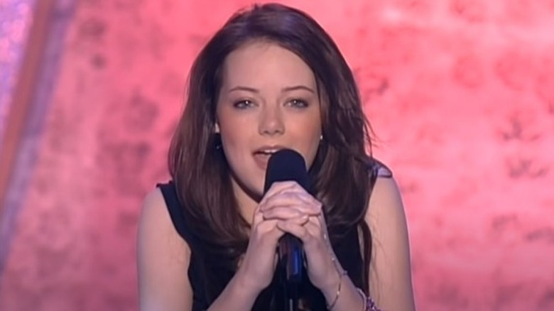 Emma Stone singing on reality show