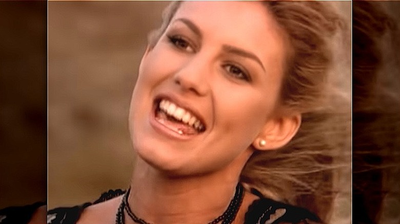 Faith Hill singing Wild One