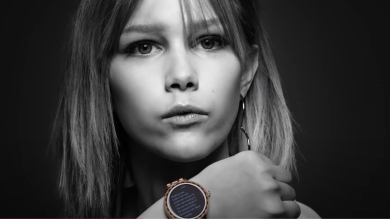 Grace VanderWaal wearing smartwatch