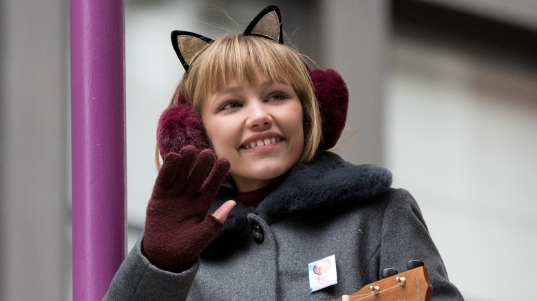 Grace VanderWaal waving