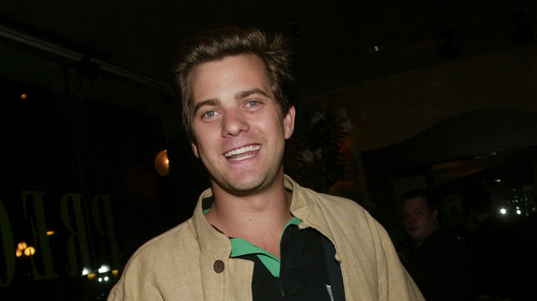 Joshua Jackson, smiling