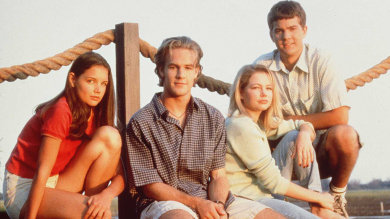 Katie Holmes, James Van Der Beek, Michelle Williams and Joshua Jackson posing