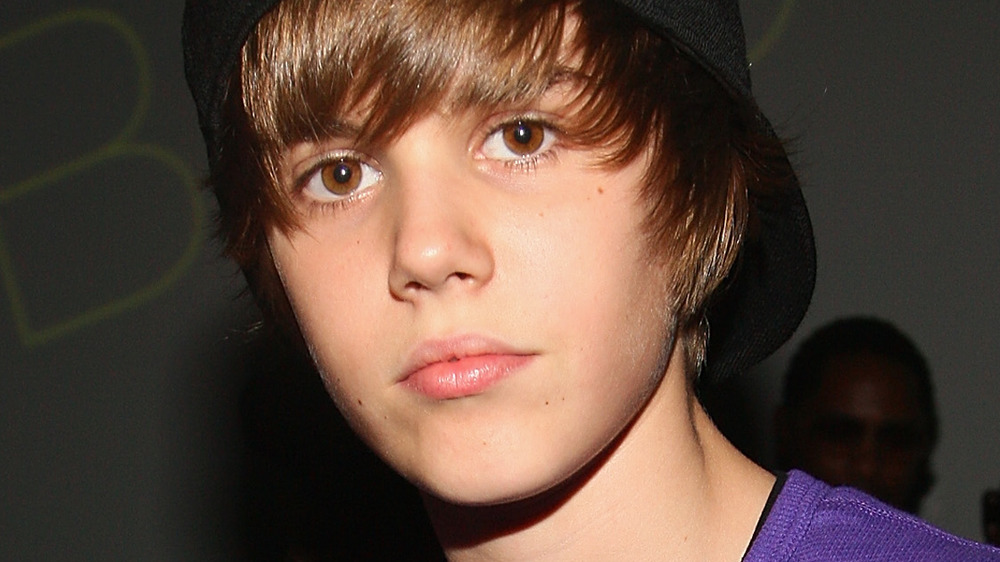how old is justin bieber