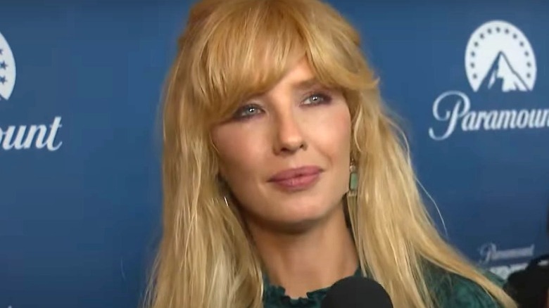 Kelly Reilly talking 