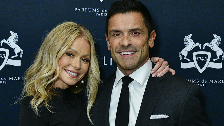 Kelly Ripa smiling with Mark Consuelos