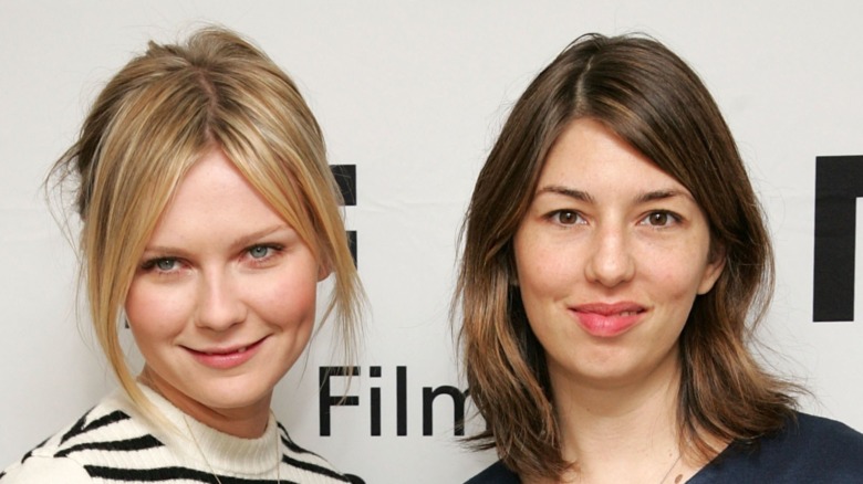 Sofia Coppola, Kirsten Dunst, posing