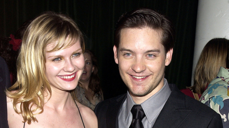 Kirsten Dunst, Tobey Maguire, posing