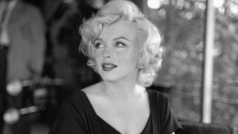 The Transformation Of Marilyn Monroe From Childhood To 36 Years Old