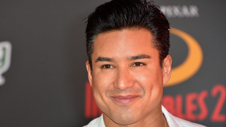 Mario Lopez smiling