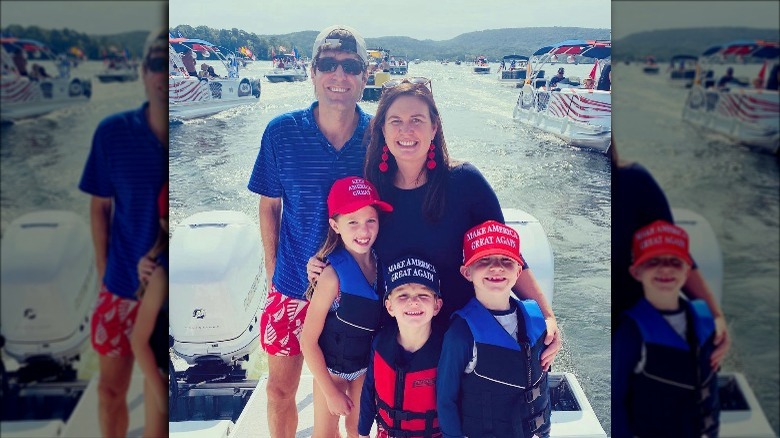 Sarah Huckabee Sanders posing with family