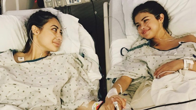 Francia Raisia, Selena Gomez, in hospital beds