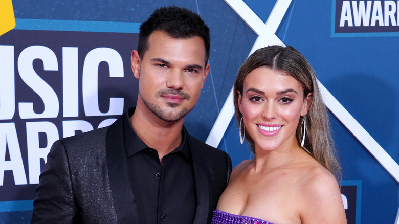 Taylor Lautner and Taylor Lautner, née Dome, posing together