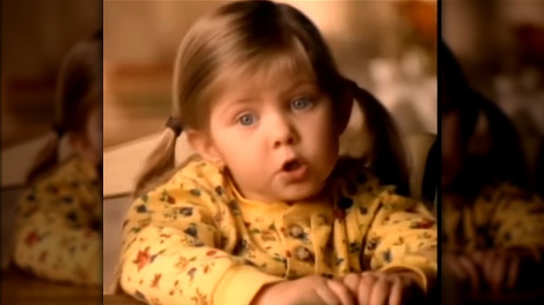 Taylor Momsen, at age 3, in the Shake-n Bake commercial 