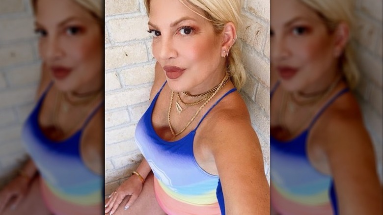 Tori Spelling takes a selfie